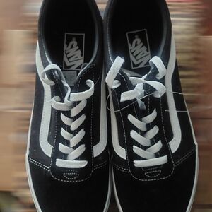 Vans Men's Classic Black and White Sneakers